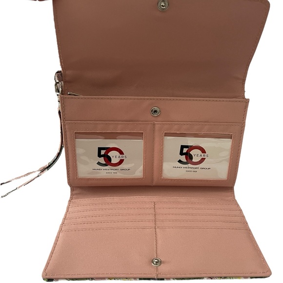 MUNDI Postage Stamp Wallet/Wristlet - Picture 8 of 12